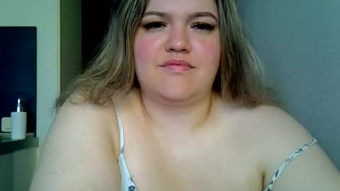 Snapshot of ashleyrosee_ chatting on 07.18.26 Anite online show from 07.18.26