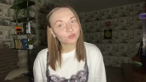 Snapshot of ashliitaliano chatting on 03.23.26 Lily online show from 03.23.26