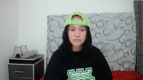 Snapshot of ashly_93 chatting on 01.14.25 engel online show from 01.14.25