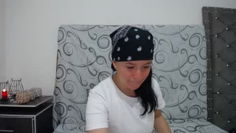 Snapshot of ashly_93 chatting on 01.24.25 engel online show from 01.24.25