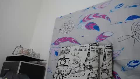 Snapshot of ashly_93 chatting on 02.14.25 engel online show from 02.14.25