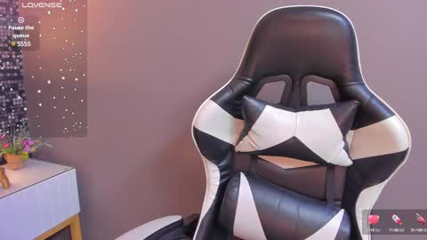 ashlye_miller_ online show from 12.29.24