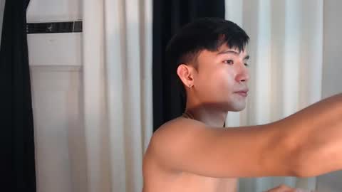 Snapshot of asian_cutiebaexx chatting on 10.15.25 Pat online show from 10.15.25