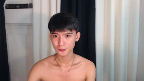 Snapshot of asian_cutiebaexx chatting on 10.15.25 Pat online show from 10.15.25