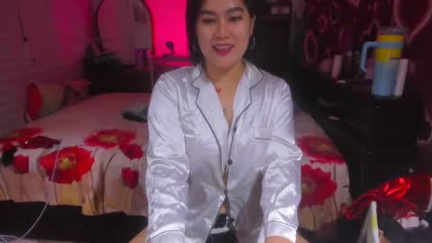 Snapshot of asian_diana69 chatting on 12.14.24 diane online show from 12.14.24