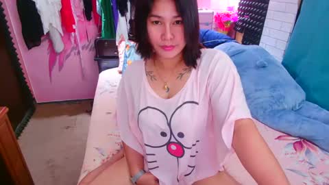 Snapshot of asian_diana69 chatting on 02.18.25 diane online show from 02.18.25