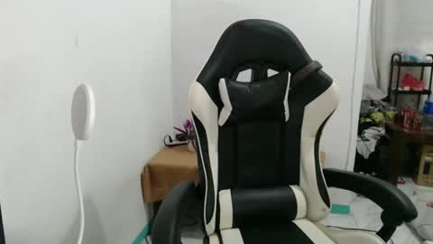 Snapshot of asian_honey69 chatting on 11.17.25 bb girl online show from 11.17.25