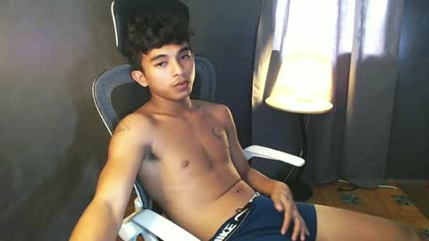 Snapshot of asian_hunk_moreno chatting on 07.05.26 Yuri online show from 07.05.26