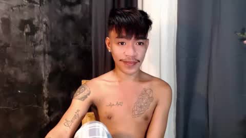 Snapshot of asian_kimxxx chatting on 10.21.25 don online show from 10.21.25