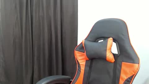 KRISTELLE online show from 10.26.25