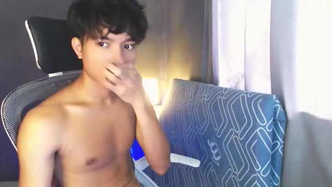 Snapshot of asian_mjxx chatting on 05.17.26 cCALL ME MJ online show from 05.17.26