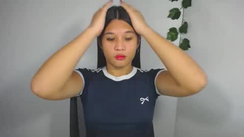 Snapshot of asian_yannie chatting on 02.09.26 Yan online show from 02.09.26