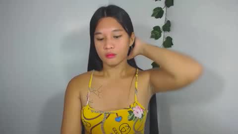 Snapshot of asian_yannie chatting on 02.13.26 Yan online show from 02.13.26