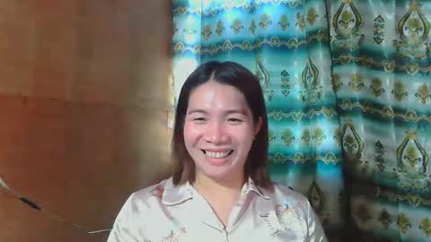 Snapshot of asian_zumi chatting on 10.14.25 asian_zumi online show from 10.14.25