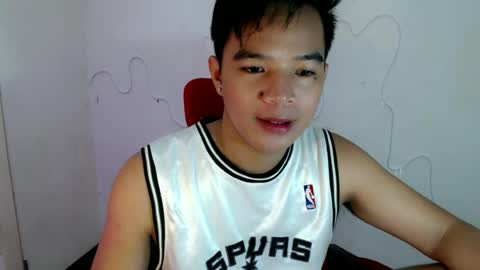 Snapshot of asianash18 chatting on 06.19.26 ASH online show from 06.19.26