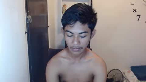 Snapshot of asiancockhero22 chatting on 12.23.24 HERO online show from 12.23.24