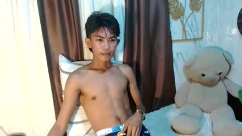 Snapshot of asianhotbigcock chatting on 10.19.25 Nico online show from 10.19.25