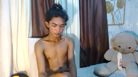 Snapshot of asianhotbigcock chatting on 11.18.25 Nico online show from 11.18.25