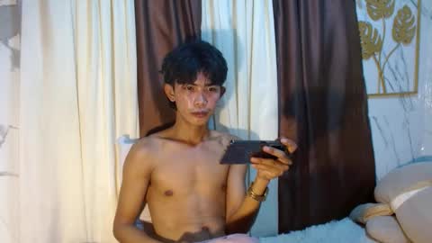 Snapshot of asianhotbigcock chatting on 11.20.25 Nico online show from 11.20.25