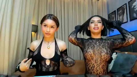 Snapshot of asianhugecockcindy chatting on 12.21.24 asianhugecockcindy online show from 12.21.24