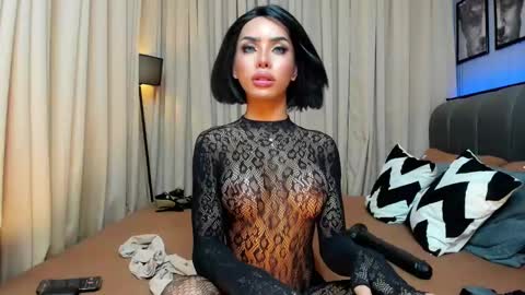 Snapshot of asianhugecockcindy chatting on 12.21.24 asianhugecockcindy online show from 12.21.24