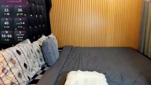 VICTORIA SCOTT online show from 11.23.25