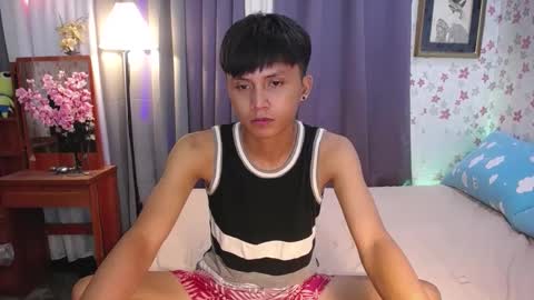 Snapshot of asiansmokeyxx chatting on 01.16.25 prince online show from 01.16.25