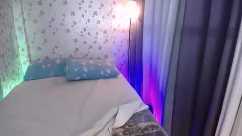 Snapshot of asiansmokeyxx chatting on 11.26.25 prince online show from 11.26.25