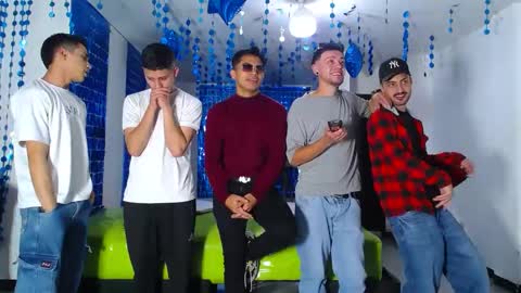 THOMAS AND DAMIAND online show from 02.20.25