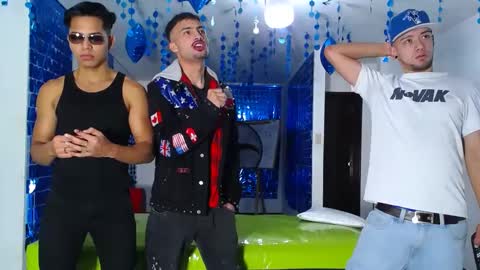 THOMAS AND DAMIAND online show from 02.23.25