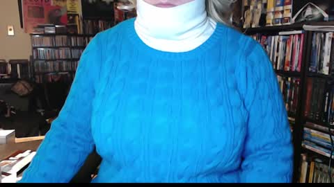 Snapshot of aspen_vale chatting on 12.30.24 Aspen Vale online show from 12.30.24