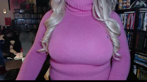 Snapshot of aspen_vale chatting on 01.28.25 Aspen Vale online show from 01.28.25