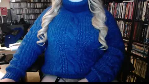 Snapshot of aspen_vale chatting on 03.03.25 Aspen Vale online show from 03.03.25