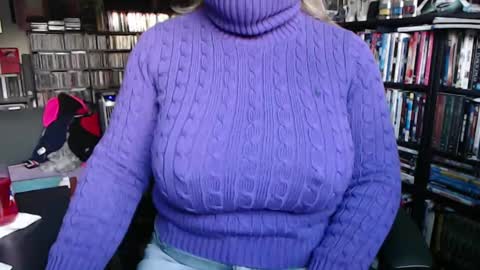Snapshot of aspen_vale chatting on 09.17.25 Aspen Vale online show from 09.17.25