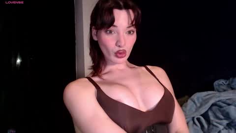 Aspen Frost online show from 12.21.24