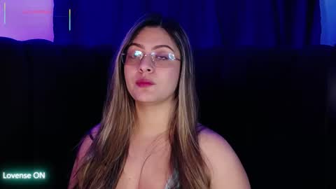 Snapshot of aspenruss chatting on 11.27.25 online show from 11.27.25