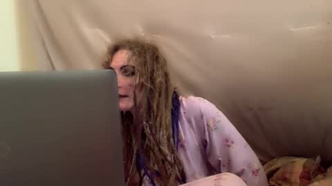 aspiringturtlegirl online show from 02.25.26