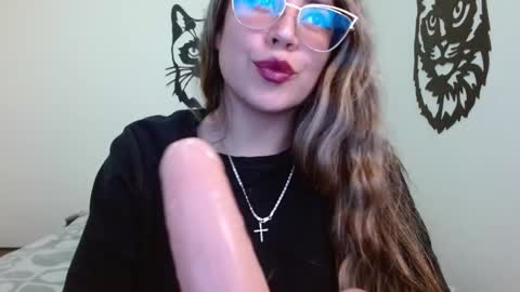 Snapshot of asshley_tyler chatting on 01.17.25 ash online show from 01.17.25