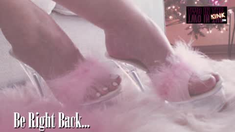 ASSleigh Abbott online show from 12.23.24