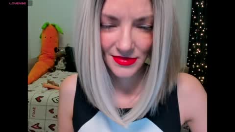 Snapshot of asteris_stella chatting on 05.02.26 Asteris online show from 05.02.26