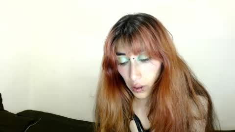 Snapshot of asterothxznikki chatting on 10.21.25 Asterothxznikki online show from 10.21.25