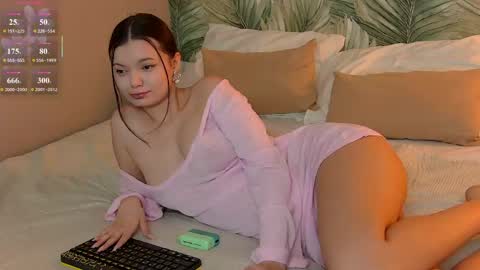 Aster Quinn online show from 05.23.26
