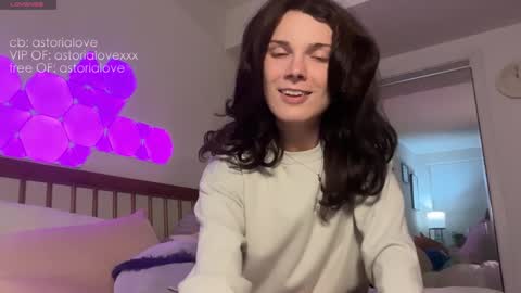 Snapshot of astorialove chatting on 02.28.26 AstoriaLove online show from 02.28.26