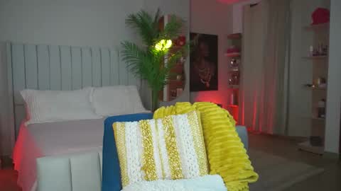 Snapshot of astrea_1 chatting on 09.24.25 Astrea online show from 09.24.25