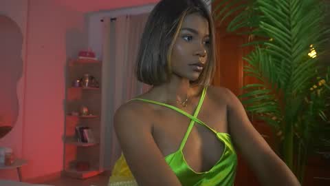 Snapshot of astrea_1 chatting on 12.02.25 Astrea online show from 12.02.25