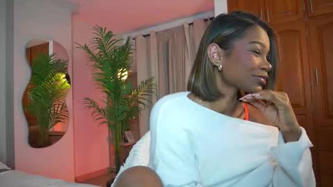 Snapshot of astrea_1 chatting on 12.04.25 Astrea online show from 12.04.25