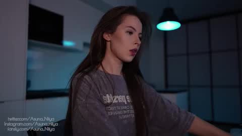 Asuna Niiya - online show from 10.23.25