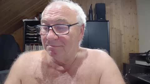 asusandy online show from 10.15.25