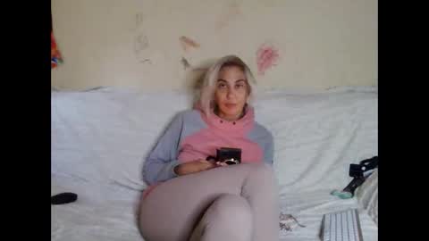 AsyaLu online show from 10.16.25