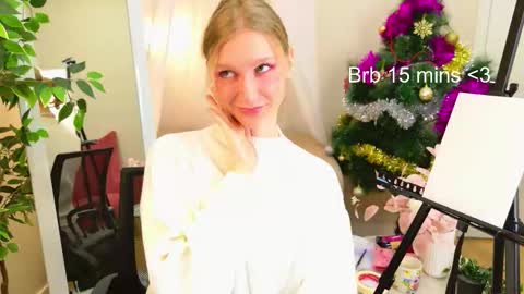 Snapshot of asyalumi chatting on 12.18.25 Asya online show from 12.18.25